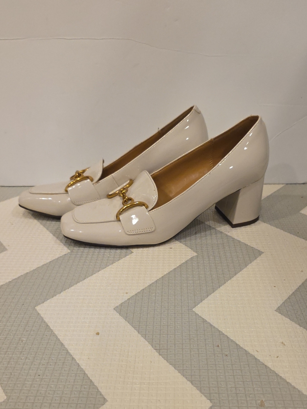 unisa Patent Horsebit Heels in White US 8.5 M